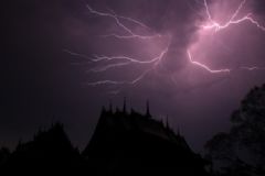 打雷一定會下雨嗎？下雨之前有什么自然現(xiàn)象？[多圖]